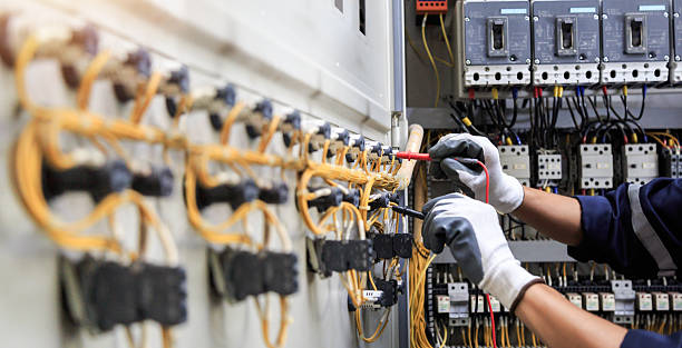 Professional Electrician technician working in Moscow, ID
